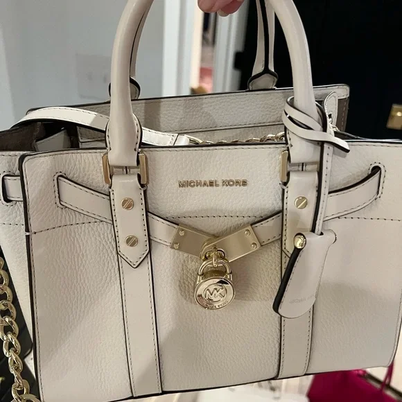 Michael Kors Cream Shoulder Bag - Picture 3 of 4